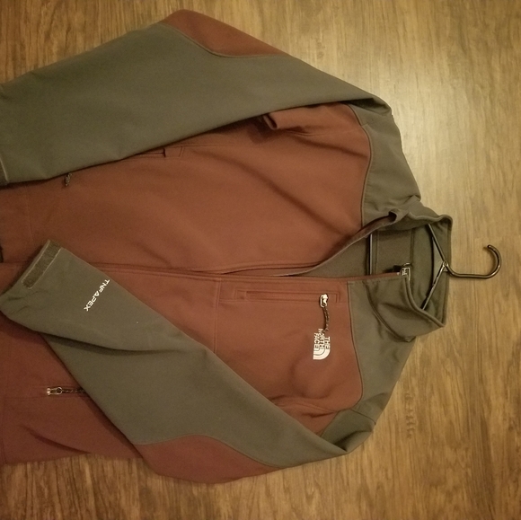North Face TNF Apex - Picture 2 of 4
